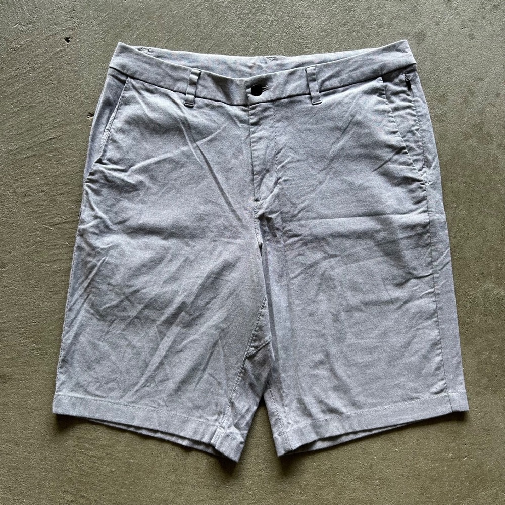 Lululemon Commission Shorts Size 34 Gray Relaxed‎ Fit Qwick Oxford Chino